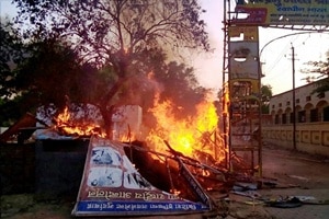 What is the Azad Bharat Vidhik Vaicharik Kranti Satyagrahi? The group's members claim to be "true followers of Netaji Subhash Chandra Bose". (PTI Photo) What is the Azad Bharat Vidhik Vaicharik Kranti Satyagrahi? The group's members claim to be "true followers of Netaji Subhash Chandra Bose". (PTI Photo)