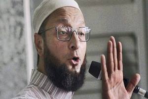 Raj was greeted by his supporters at his residence 'Krishna Kunj' at Dadar in Central Mumbai, where some supporters brought the cake with Owaisi's image on it and cut it (express photo)
 Raj was greeted by his supporters at his residence 'Krishna Kunj' at Dadar in Central Mumbai, where some supporters brought the cake with Owaisi's image on it and cut it (express photo)