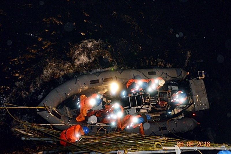 Indian Navy, Coast Guard, MV Infinity, merchant vessel Infinity I, MV Infinity I