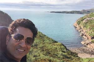 Master Blaster Sachin Tendulkar jetted off to a holiday - only to discover a 'natural' India map, in the lap of luxury somewhere. (Twitter) Master Blaster Sachin Tendulkar jetted off to a holiday - only to discover a 'natural' India map, in the lap of luxury somewhere. (Twitter)