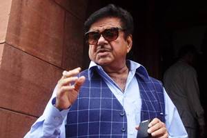 Shatrughan Sinha, shatrughan sinha lalu prasad yadav. shatrughan sinha arvind kejriwal, shatrughan sinha lalu prasad yadav arvind kejriwal, kejriwal shatrughan sinha comment