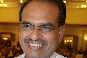 Besides Chouhan, Maharashtra Chief Minister Devendra Fadnavis and Jharkhand Chief Minister Raghubar Das, BJP vice president Vinay Sahasrabuddhe was also present at the meeting at the chief minister's residence. (Source:IE)