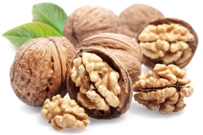 Walnut, Salmon, bowel cancer,  omega-6 metabolising enzyme, chia seeds,  polyunsaturated fats, chances of cancer, cancer precautions
