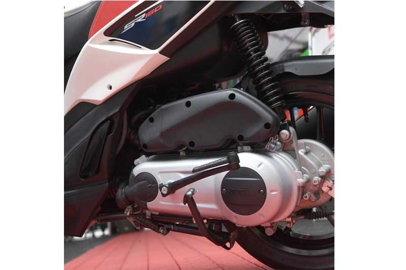 Aprilia SR, Piaggio Aprilia SR 150, Aprilia SR price, Aprilia SR specs, Aprilia SR features, Aprilia SR 150, Aprilia SR 150 photos, Aprilia SR 150 pics, Aprilia SR 150 launch, Aprilia SR 150 launch india, Piaggio, Piaggio india, Piaggio new launch, auto news, express drives