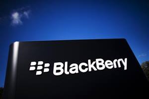 The company abdicated the top spot in handsets to Apple and Android-based devices, said it had signed a five-year, multimillion-dollar deal to run emergency notifications for the US Senate and expanded a deal with the US Coast Guard to cover staff in Washington, D.C. (Source: Reuters) The company abdicated the top spot in handsets to Apple and Android-based devices, said it had signed a five-year, multimillion-dollar deal to run emergency notifications for the US Senate and expanded a deal with the US Coast Guard to cover staff in Washington, D.C. (Source: Reuters)