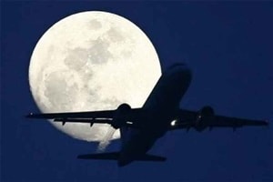 Reports of unruly passengers disrupting airline flights have soared almost 17 percent worldwide in 2015, with incidents such as passengers being verbally abusive or refusing to obey cabin crew occurring on one out of every 1,205 flights, the international trade association for airlines said on Wednesday. (Reuters)