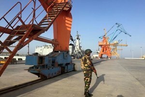 Assuring China that Pakistan would leave no stone unturned in ensuring the timely completion of the China-Pakistan Economic Corridor (CPEC) project, Army Chief General Raheel Sharif sought Beijing’s help in enhancing regional cooperation to root out the menace of extremism and terrorism in the region. (Reuters)