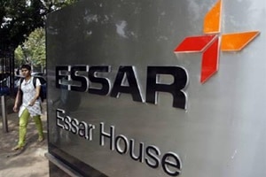 The 515-MW Essar Power Hazira had signed power purchase agreements (PPAs) with Essar Steel and Gujarat Urja Vikas Nigam and was commissioned in October 1997. "Both these plants are ready and can go operational once we have fuel supply. (Reuters)