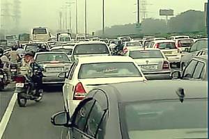 gurgaon traffic jam, gurgaon traffic problems, gurgaon rains, gurugram, gurgaon traffic