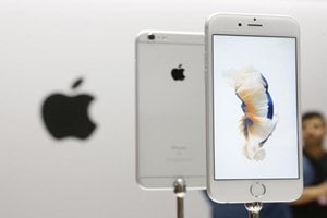 The latest report by market research firm Canalys also noted that despite growing global smartphone sales (up by five per cent), Apple's struggle in China will continue.(reuters) The latest report by market research firm Canalys also noted that despite growing global smartphone sales (up by five per cent), Apple's struggle in China will continue.(reuters)