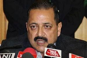 “I don’t think it is right for me to make a judgmental statement on a issue which is as sensitive as this and is being dealt by security forces in extremely difficult situation,” said Singh. (AP)
