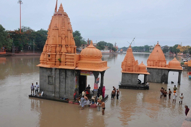 Temple submerged in flooded Kshipra river at Ramghat in Ujjain, Madhya Pradesh on Monday. Situation has been grim in Madhya Pradesh and the CM Shivraj Singh Chouhan has promised rehabilitation to all those affected. (PTI)
