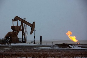 Two companies that are not in the oil business have seen their rankings rise. Tata Motors ($ 42 billion) moved up from 254 to 226 while State Bank of India ($ 41.7 billion) rose to 232 from 260 last year. (Reuters) Two companies that are not in the oil business have seen their rankings rise. Tata Motors ($ 42 billion) moved up from 254 to 226 while State Bank of India ($ 41.7 billion) rose to 232 from 260 last year. (Reuters)