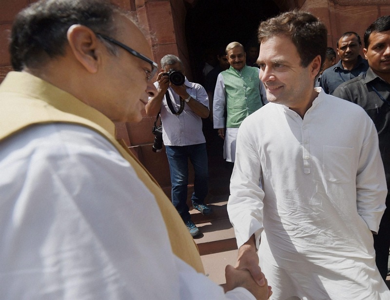 Rahul Gandhi sleeps, Rahul Gandhi news, Rahul Gandhi sleeping, Rahul Gandhi lok sabha