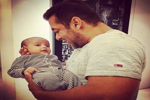 Currently, the superstars of cinema like Salman Khan, Shah Rukh Khan, Aamir Khan (not necessarily in that order) and Ranbir Kapoor, Hrithik Roshan, Akshay Kumar, Ajay Devgn (these too, not necessarily in that order of preference) vie amongst each other to get the timing right. (Bollywood Hungama) Currently, the superstars of cinema like Salman Khan, Shah Rukh Khan, Aamir Khan (not necessarily in that order) and Ranbir Kapoor, Hrithik Roshan, Akshay Kumar, Ajay Devgn (these too, not necessarily in that order of preference) vie amongst each other to get the timing right. (Bollywood Hungama)