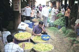 While, addressing media in New Delhi, Agriculture Minister Radha Mohan Singh informed that the government has exceeded the target of linking 200 mandis.