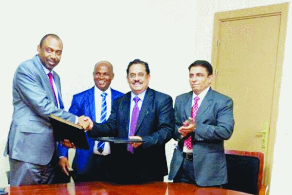 Dr Abdourahmane DIALLO, Minister of Health Government of Republic Guinea, Amadou Timbi Bah, Chief DIEM, Govt of Republic of Guinea, SN Sathu, Chief Executive Officer, HITES and RS Manku, Vice President, HITES
