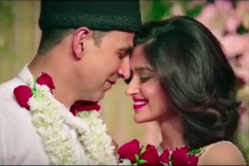 Akshay Kumar, Ileana D'Cruz, rustom, rustom wedding scene, Akshay Kumar Rustom wedding scene, Akshay Kumar wedding, Akshay rustom, rustom, rustom parsi wedding, akshay parsi wedding, akshay ileana wedding, akshay ileana parsi wedding, akshay ileana rustom, rustom movie, rustom wedding scene pics, Ileana D'Cruz movie, Akshay Kumar news, bollywood, entertainment