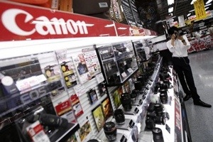 Besides, the company is expanding its retail presence by almost doubling the number of Canon Image Square stores to 400 by 2019, focusing on tier II & III markets. (Source: Reuters) Besides, the company is expanding its retail presence by almost doubling the number of Canon Image Square stores to 400 by 2019, focusing on tier II & III markets. (Source: Reuters)