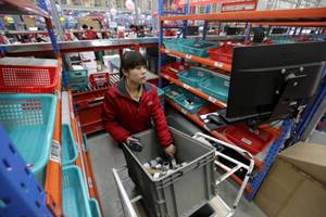 When US private equity heavyweight Warburg Pincus started looking at China's logistics sector in late 2009, there were more modern warehouses in Boston than in the whole of the world's most populous country. (Reuters)