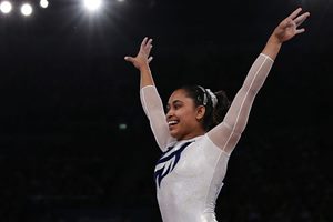 Dipa came tantalisingly close to end up fourth with a difference of only 0.150 points with the bronze medallist in the women's vault finals. (Source: Reuters) Dipa came tantalisingly close to end up fourth with a difference of only 0.150 points with the bronze medallist in the women's vault finals. (Source: Reuters)