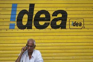 In August, there were a total of 2.97 million unique Jio subscribers who terminated calls on the Idea network.(Reuters) 