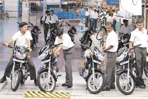 Kotak rates Bajaj Auto as ‘Add’; double digit volume growth likely Kotak rates Bajaj Auto as ‘Add’; double digit volume growth likely