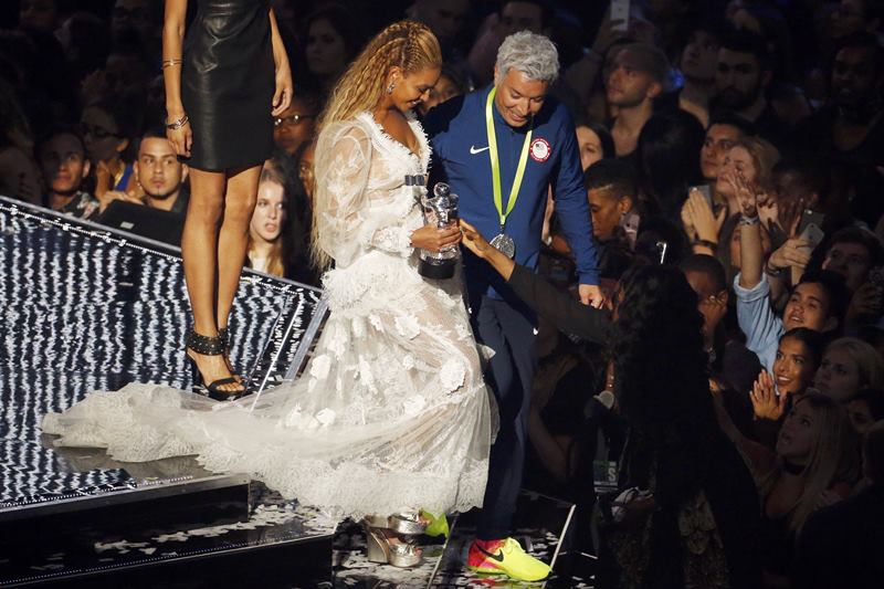 MTV Video Music Awards, MTV Video Music Awards 2016, MTV Video 2016, beyonce, beyonce lemonade, beyonce songs, beyonce mtv video awards, Beyonce Formation, Rihanna, Rihanna mtv video awards, Adele, Adele mtv video awards, adele hello, Justin Bieber, Justin Bieber at mtv video awards, Taylor Swift, Taylor Swift songs, Taylor Swift mtv video awards