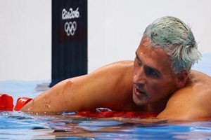 Lochte had a gun put to his forehead in the robbery, when the swimmers' taxi was pulled over by criminals who forced them to lie on the ground and stole money and other items. (File photo: Reuters)
