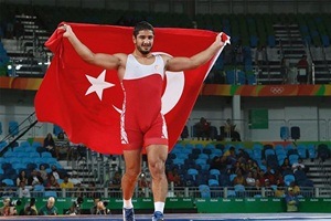 Wrestling world champions Akgul, Sadulaev bag Olympic titles