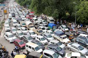 Supreme Court allows registration of diesel vehicles of over 2000 cc in Delhi-NCR; imposes 1% green cess Supreme Court allows registration of diesel vehicles of over 2000 cc in Delhi-NCR; imposes 1% green cess