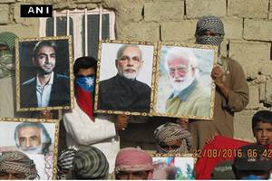 While some oppose and others stand with it, on Wednesday his pictures of PM Modi along with Baloch martyr and freedom fighter Akbar Bugti were held in protests in Balochistan. 
