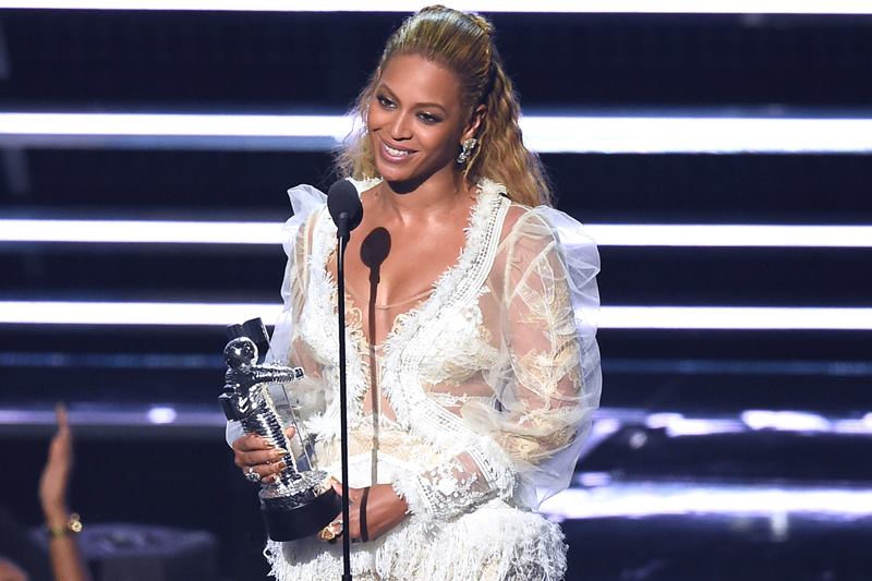 MTV Video Music Awards, MTV Video Music Awards 2016, MTV Video 2016, beyonce, beyonce lemonade, beyonce songs, beyonce mtv video awards, Beyonce Formation, Rihanna, Rihanna mtv video awards, Adele, Adele mtv video awards, adele hello, Justin Bieber, Justin Bieber at mtv video awards, Taylor Swift, Taylor Swift songs, Taylor Swift mtv video awards