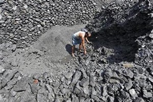 Coal India shares slip nearly 3% on reporting 15% fall in Q1 net profit