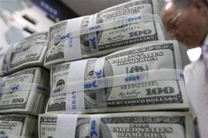 The net claims of non-residents on India or net International Investment Position (IIP) decreased by USD 8.1 billion to USD 353.1 billion in the quarter ended June 2016, Reserve Bank said today. (Reuters)