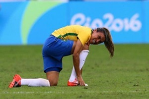 With the home fans chanting 'Marta is better than Neymar,' five-times World Player of the Year Marta led her side to their second consecutive win in front of 43,000 fans in Rio de Janeiro. (Reuters)
