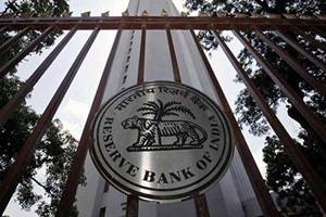 RBI asks banks to strictly comply with crop insurance scheme RBI asks banks to strictly comply with crop insurance scheme