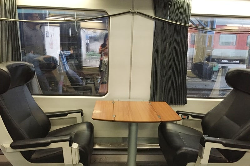 talgo, talgo train photos, talgo train images, talgo train interior, talgo train seats, talgo train cafeteria