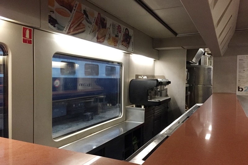 talgo, talgo train photos, talgo train images, talgo train interior, talgo train seats, talgo train cafeteria