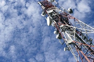 We expect top telcos and JIO to fill coverage holes in 1800MHz and 2100MHz. At the current exorbitant prices, 700MHz is unlikely to be sold and we expect the government to realise <50% of its budgeted proceeds. (Reuters) We expect top telcos and JIO to fill coverage holes in 1800MHz and 2100MHz. At the current exorbitant prices, 700MHz is unlikely to be sold and we expect the government to realise <50% of its budgeted proceeds. (Reuters)