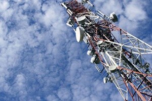 We expect top telcos and JIO to fill coverage holes in 1800MHz and 2100MHz. At the current exorbitant prices, 700MHz is unlikely to be sold and we expect the government to realise <50% of its budgeted proceeds. (Reuters)