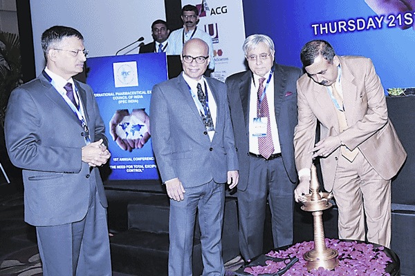 (L-R) Peter Salazar, Managing Committee Member, IPEC India; 
Subhodh Priolkar, Vice Chairman, IPEC India; Ajit Singh, Chairman – IPEC India; Sudhanshu Pandey, IAS, Joint Secretary, Department of Commerce, Ministry of Commerce and Industry; Dave Schoneker, Global Expansion Controller, IPEC Federation and SM Mudda, Treasurer, IPEC India 