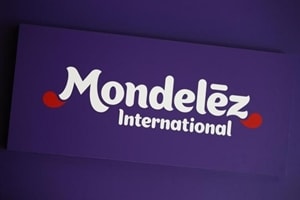 The logo of Mondelez International is pictured at the company's building in Zurich November 14, 2012. REUTERS/Michael Buholzer