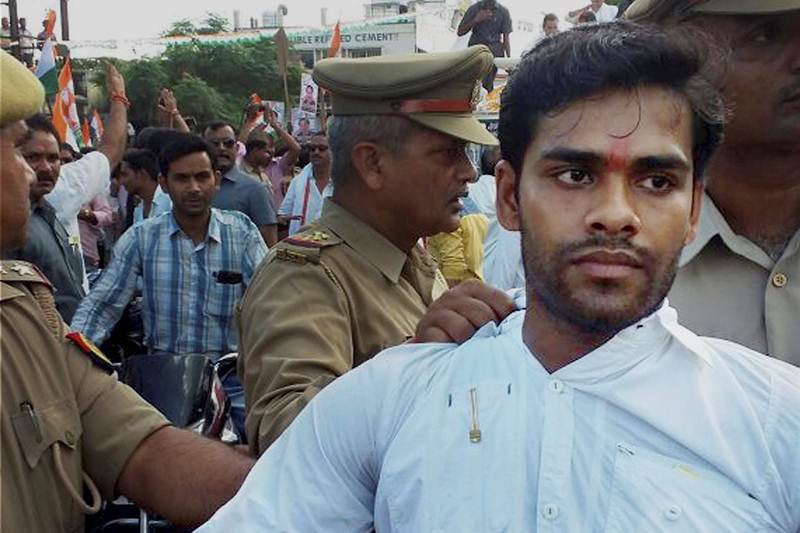 Rahul Gandhi, Rahul Gandhi shoe attack, show thrown at Rahul Gandhi, Rahul Gandhi attack, Rahul Gandhi yatra, Rahul Gandhi kisan yatra, Rahul Gandhi in Uttar Pradesh, Rahul Gandhi uttar pradesh rally, Rahul Gandhi rally, Rahul Gandhi speech, Rahul Gandhi news, India