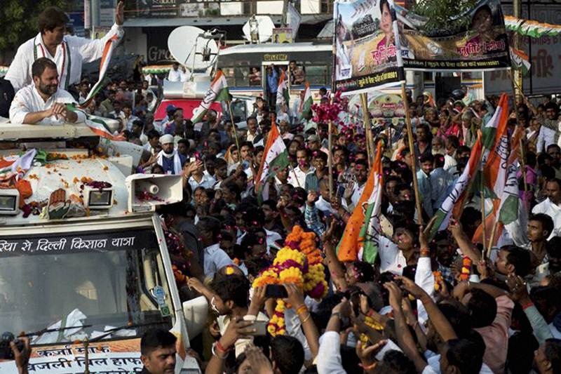 Rahul Gandhi, Rahul Gandhi shoe attack, show thrown at Rahul Gandhi, Rahul Gandhi attack, Rahul Gandhi yatra, Rahul Gandhi kisan yatra, Rahul Gandhi in Uttar Pradesh, Rahul Gandhi uttar pradesh rally, Rahul Gandhi rally, Rahul Gandhi speech, Rahul Gandhi news, India