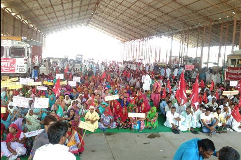 bharat bandh, bharat bandh 2016, bharat bandh today, bharat bandh mumbai, bharat bandh news, bharat bandh delhi, bharat bandh bangalore, bharat bandh kolkata, bharat bandh tomorrow, bharat bandh date, nationwide strike, nationwide strike in India, strike, trade union strike, trade union bandh, trade union strike 2016, nationwide strike tomorrow, Narendra Modi, Narendra Modi news, modi news, latest news, news on trade union, latest news trade union strike, india strike, india strike news, india strike 2016