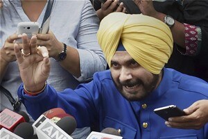navjot sidhu, arvind kejriwal, awaaz-e-punjab, awaaz-e-epunjab splits, navjot singh sidhu part splits, awaaz-e-sidhu mlas join AAp, punjab elections