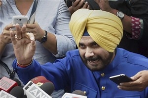 navjot sidhu, arvind kejriwal, awaaz-e-punjab, awaaz-e-epunjab splits, navjot singh sidhu part splits, awaaz-e-sidhu mlas join AAp, punjab elections