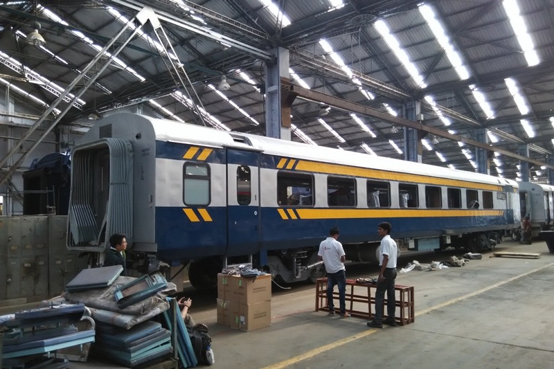 Indian Railways new trains, Suresh Prabhu Railway minister, Tejas train, Tejas train photos, Tejas train interior