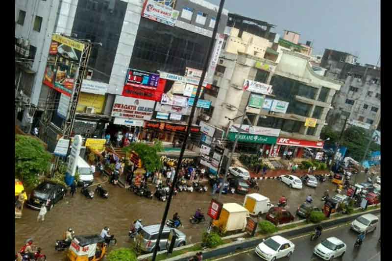 hyderabd rain, telangana rain, andhra pradesh rain, heavy rain in hyderabad, heavy rain in andhra pradesh, heavy rain in guntur district, rain in andhra pradesh, rain in hyderabad, rain in telangana, rain in telangana today, andhra pradesh rain news, rain in andhra, hyderabd rain news, telangan rain news, rain in telangana today, hyderabad rain latest news, hyderabad news, telangana news, Andhra Pradesh News, India News